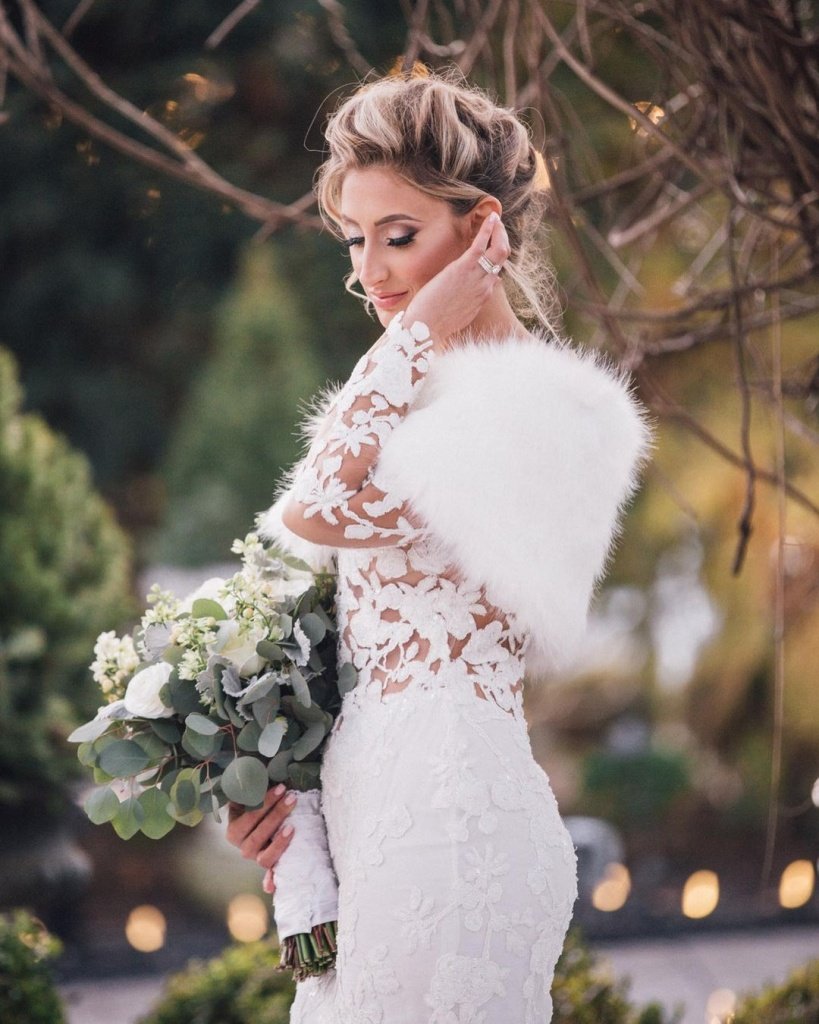  Textured Updos For Brides With Thin Hair
