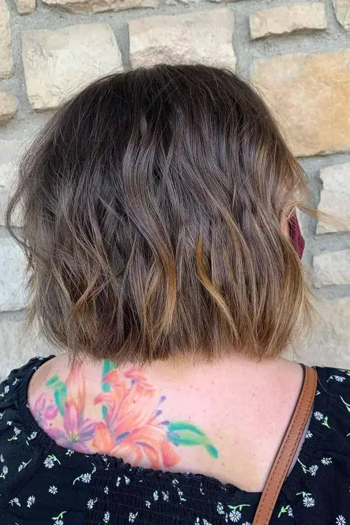  Short Textured Wavy Bob Hair