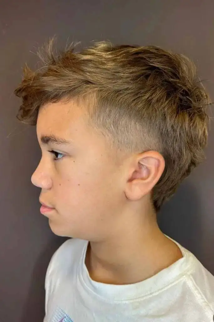  Wavy Bronde Mullet Haircut
