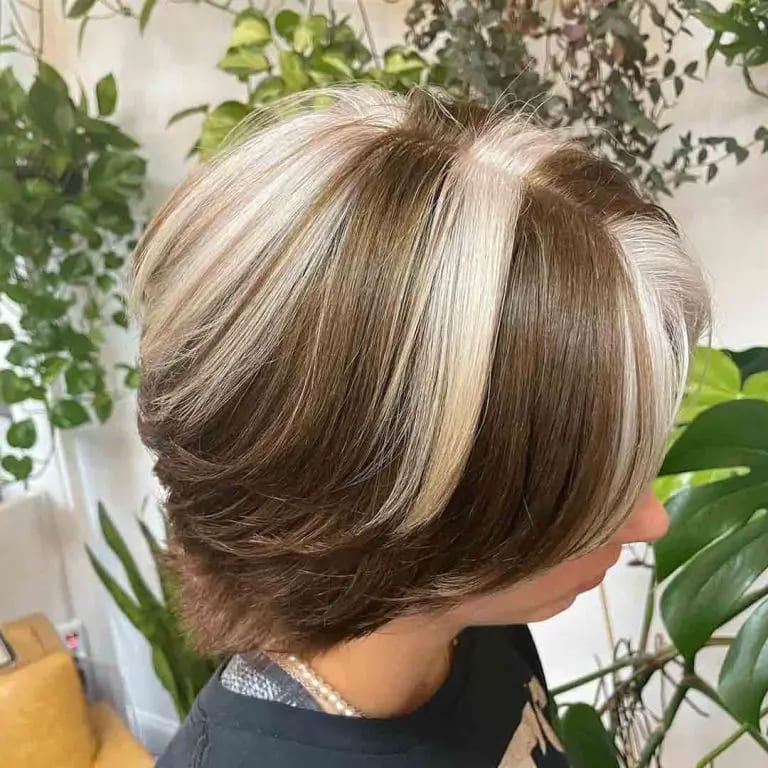 Color Blocked Brown Blonde Short Hair With Wolf Cut