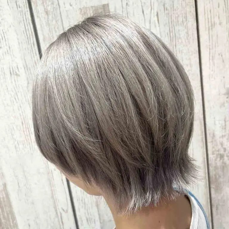  White-Blonde Short Wolf Cut